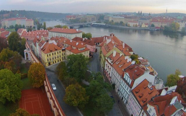 Hotel U Páva