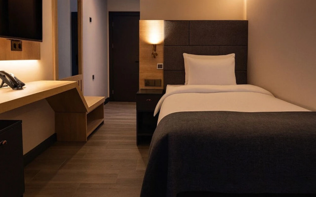 Rest by Dedeman Sapanca