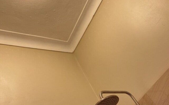 Modern Apartment in Kampala With Free Wi-fi