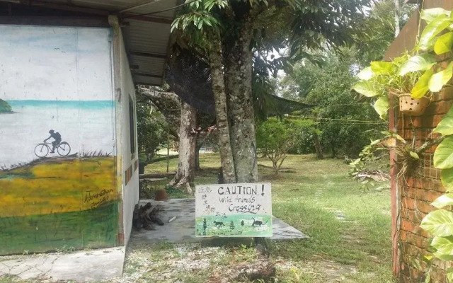 Titi Teras Village House