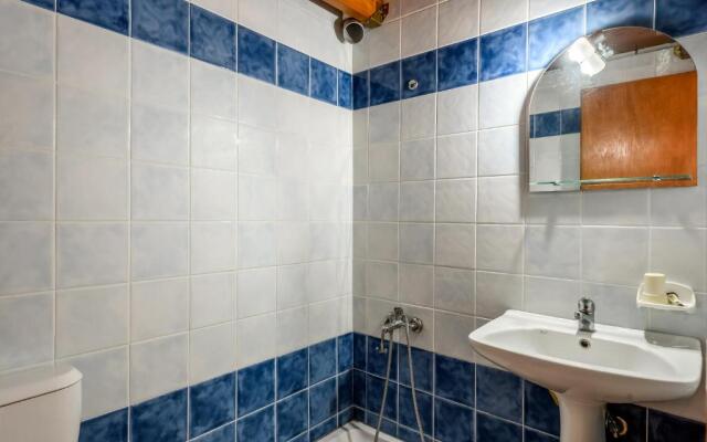 Apartment4 50 metres from THE Sea 'NEW LISTING'