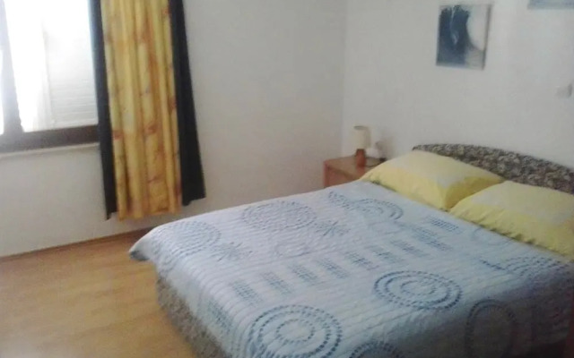 Divna - A4(8+2) in Stanici