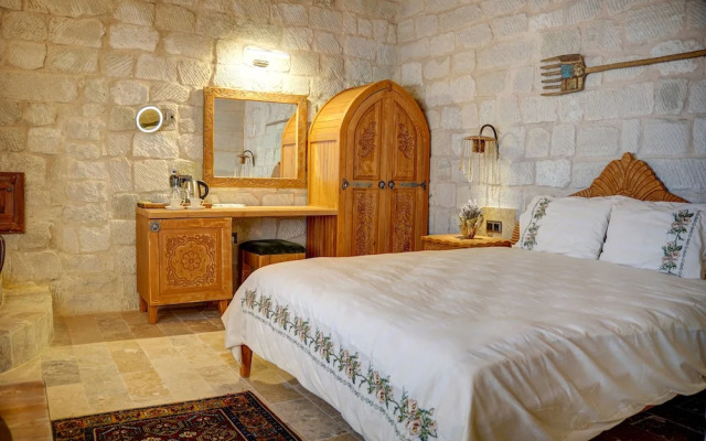 Nar-I Ask Cave Hotel