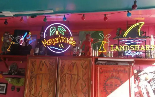 Lost Parrot Cabins