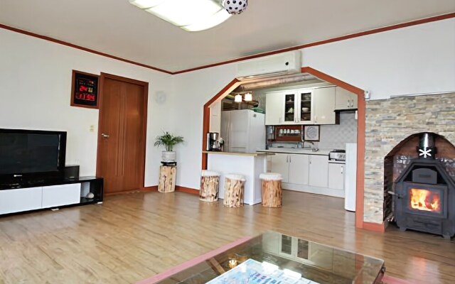 Tongyeong Yeonji Pension