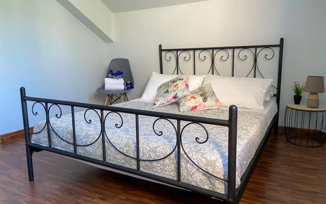 Lithostroto Suites