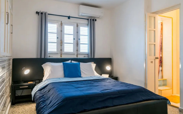 Ocean Breeze & Suites