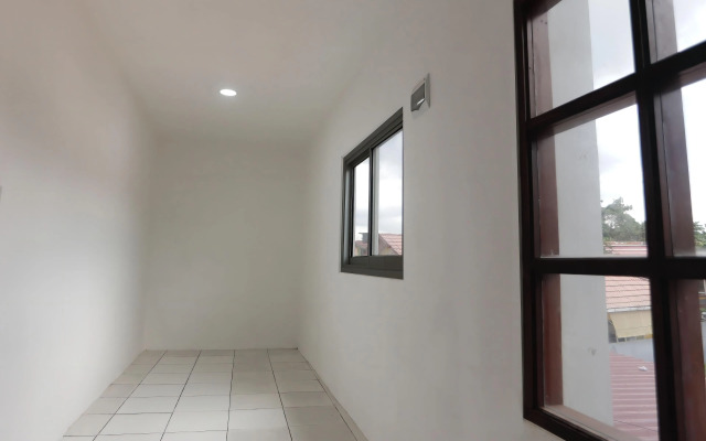 OYO 92626 Good Sleep 4 Inn Dcos Syariah