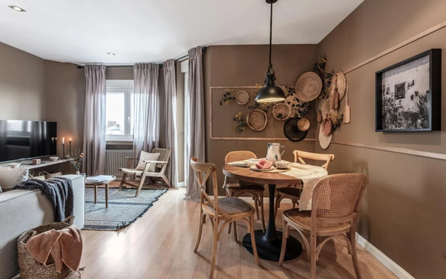 Triana - 1 Bedroom Apartment in Trafalgar