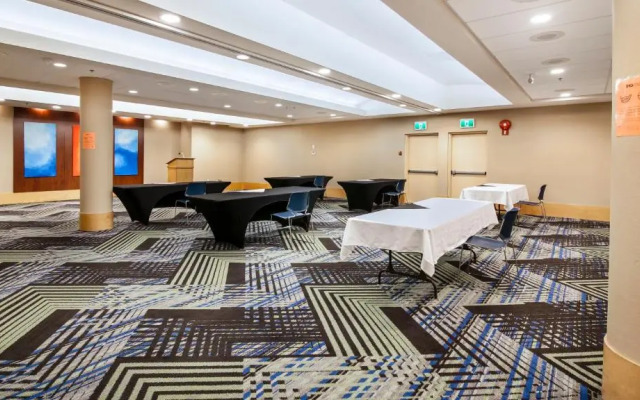 Holiday Inn Express-Langley By IHG