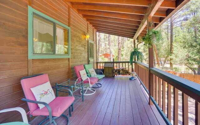 Hikers Haven: Pine Getaway w/ Wraparound Deck!