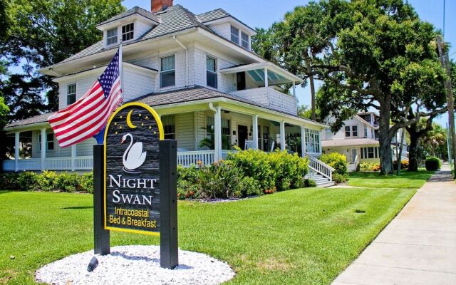 Night Swan Intracoastal B&B