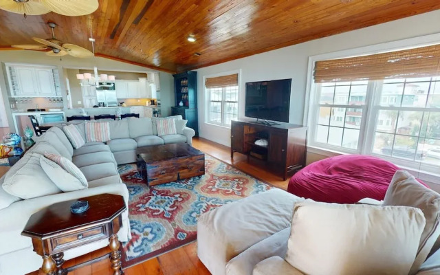 1801-b Strand Avenue