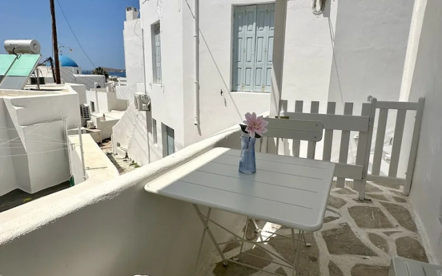 Nesa Paros