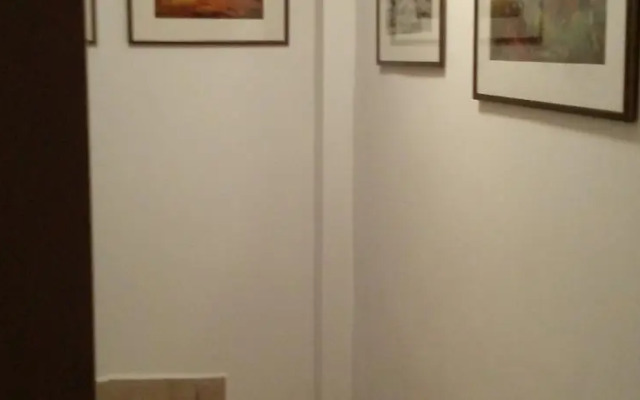 Romantic Garden Art Studio near Andrassy Avenue