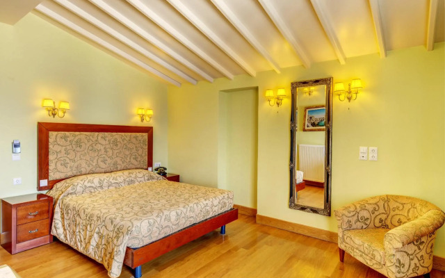 Apollonion Palace Hotel