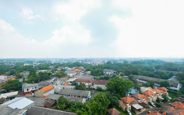 Homey 2BR Apartment at Paragon Village