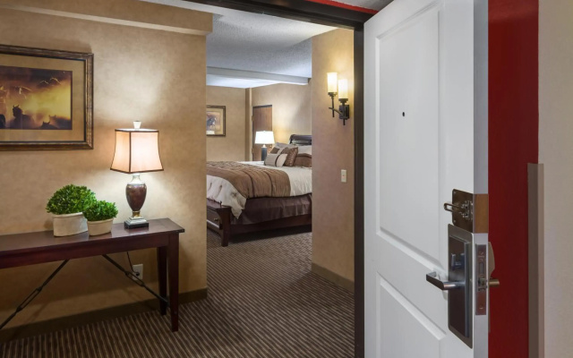 Ramkota Hotel & Conference Center