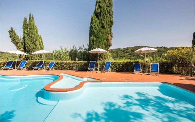 Beautiful apartment in Montaione with Outdoor swimming pool, WiFi and 2 Bedrooms