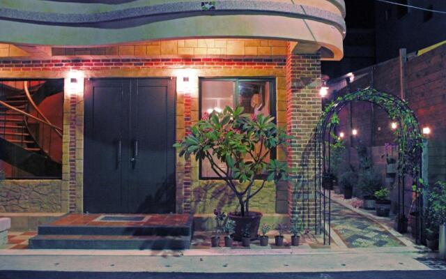 Red Roof B&B