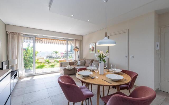2 BDR Villefranche-sur-Mer Sea View Parking and Swimming Pool