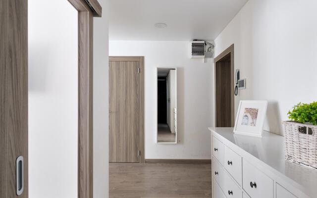 Семейные апартаменты Elenahotel (Еленаотель) на улице Кораблестроителей