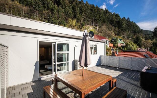 Central Mountain View Paradise