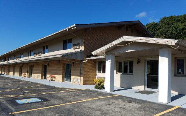 Knights Inn Franklin, PA