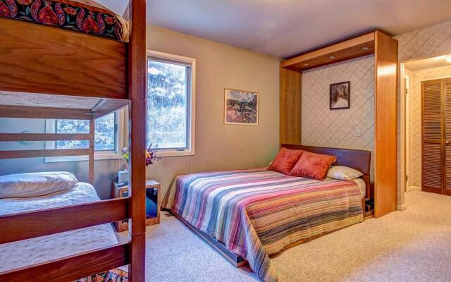 Hotel 1115 Lowell Avenue