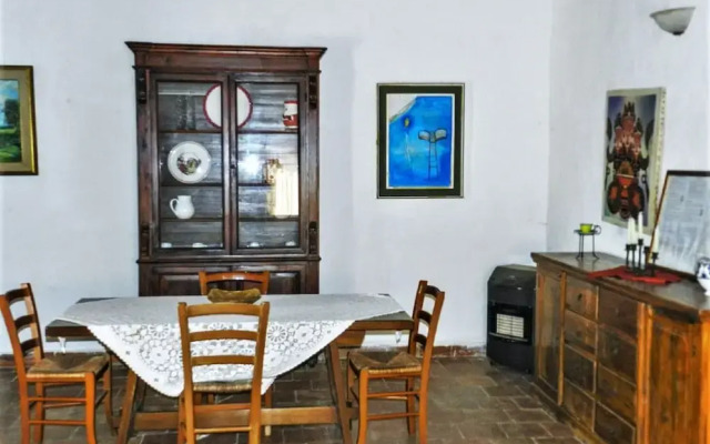 Delightful Holiday Home in Fulgatore With Swimming Pool