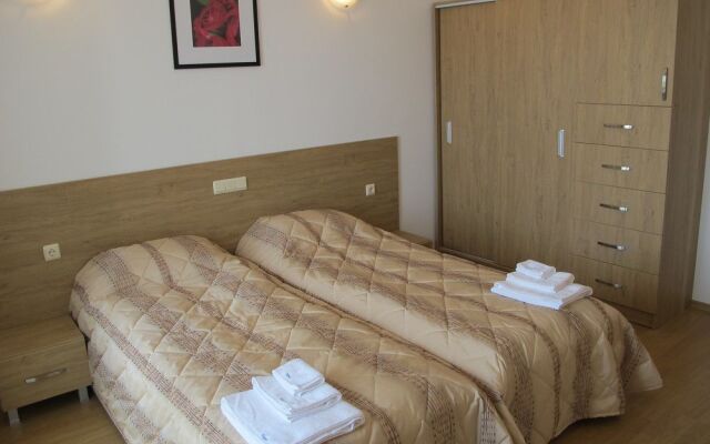 Aparthotel Crystal Beach I