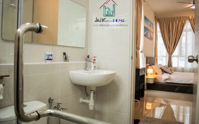 J&J Vacation Home @ Parkland Residences