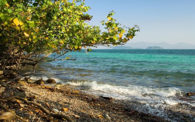 Koh Wai Beach Resort