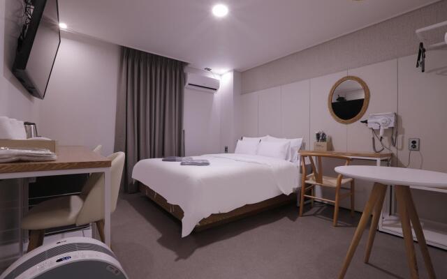 Cheongju Hotel Dictionary