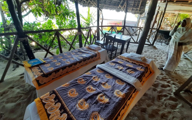 Kajibange bar and guesthouse