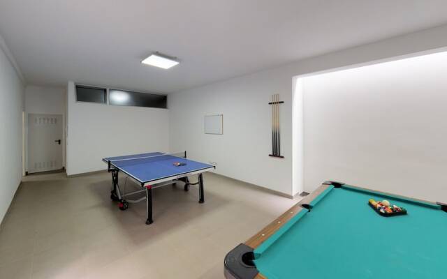 Luxury Villa BKM in Playa del Duque