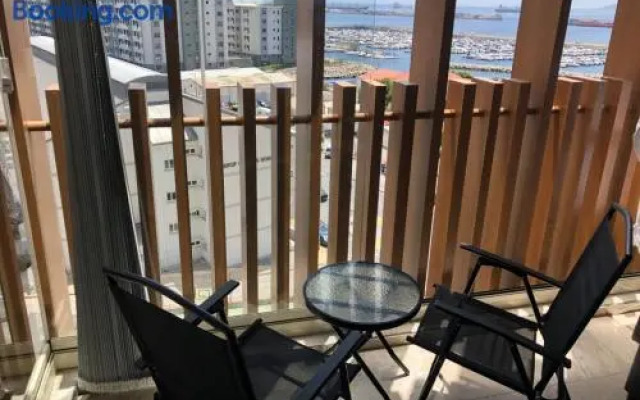 Westone Suite710-hosted by Sweetstay