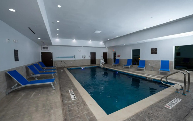 Comfort Suites