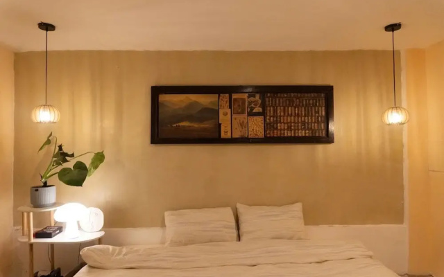 THE Room