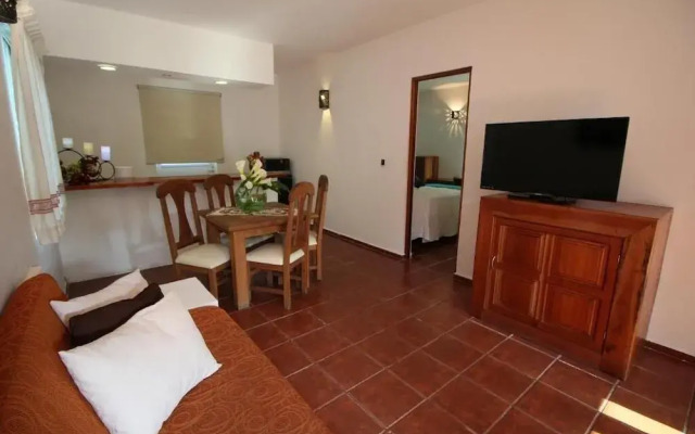 Hotel Villa Blanca Suites