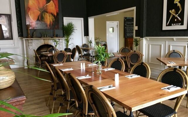 Healesville Garden Accommodation — The Grand Hotel