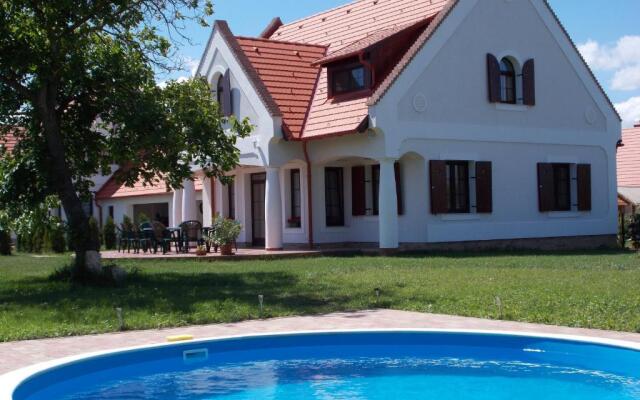 Hétkanyar Vendégház