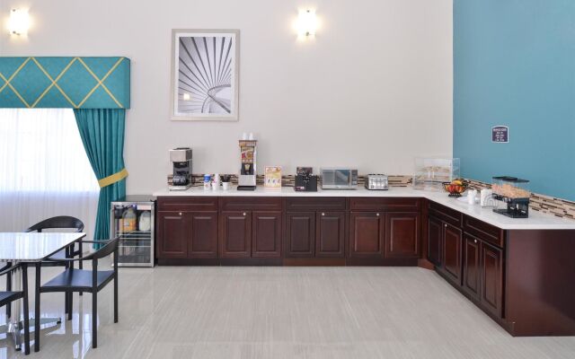 Regency Inn and Suites