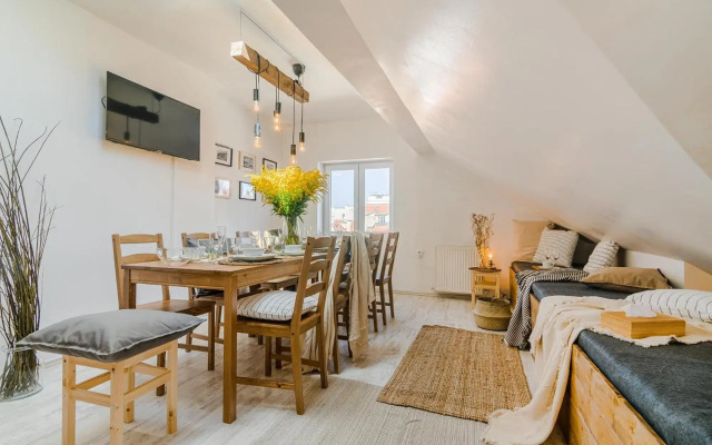 APTs in OLD TOWN PRAGUE by Michal&Friends