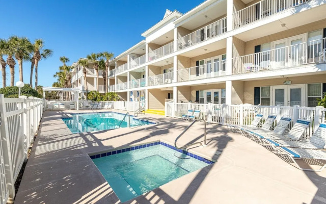 Grand Caribbean East 101 2 Bedroom Condo