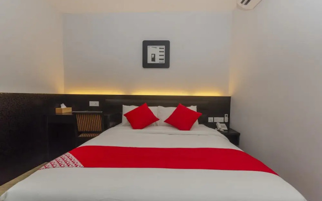 OYO 574 RS Boutique Hotel