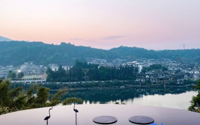 Hetang Zhenmei Panoramic Holiday Inn