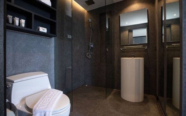 Tropical Sea View Suite B608 at Citygate