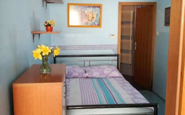 Rooms  Apartment Cehovin