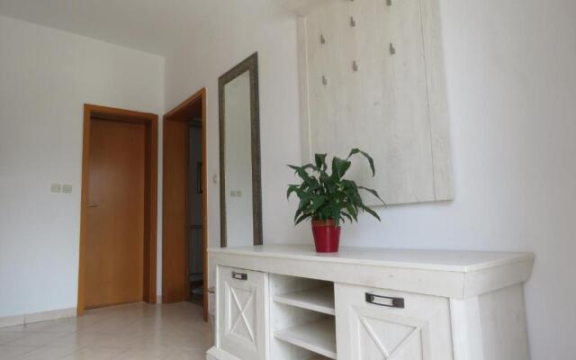 Apartman Smilje with Heating Pool